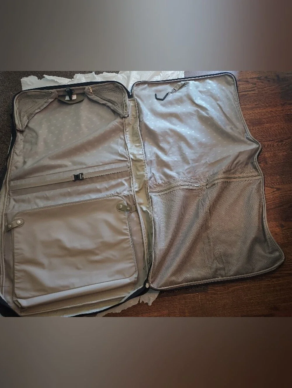 American Tourister durable garment